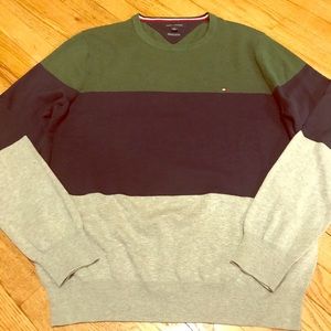 Tommy Hilfiger sweater